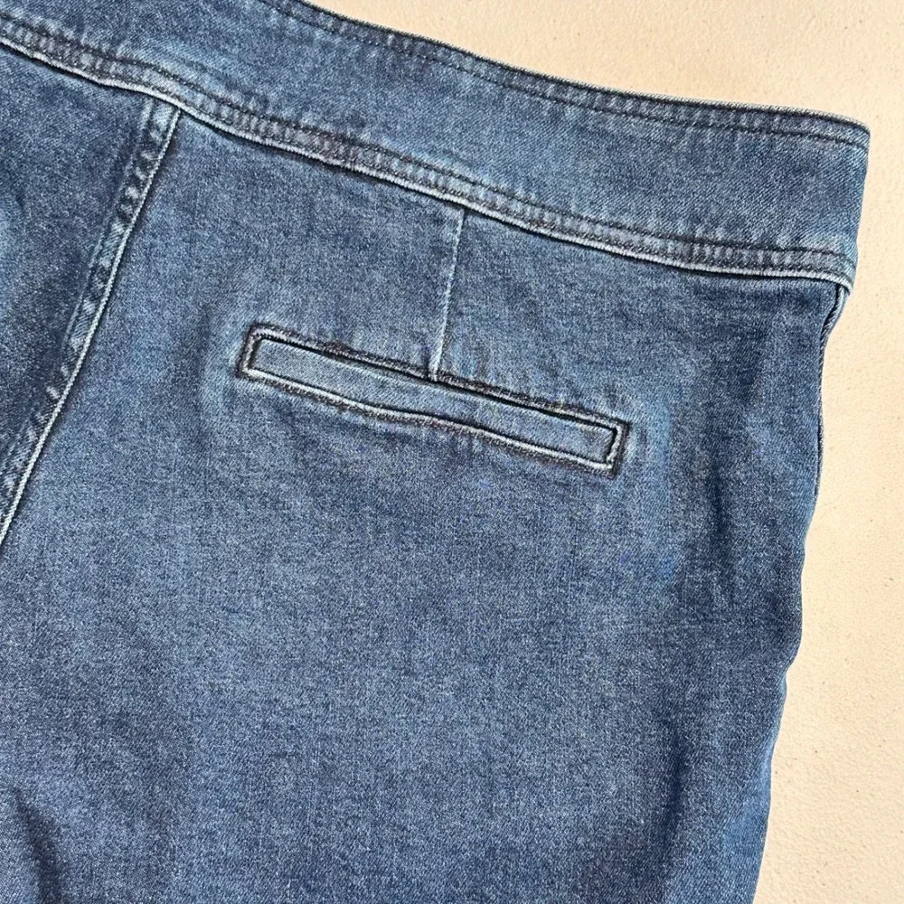 Gap Women's High Rise Stride Short Denim Indigo Blue Size 33 16R NWT Cargo Style